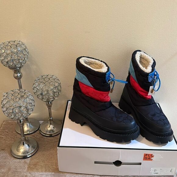 Coach Puffer Snow Boot- Navy Signature- Size 6.5 B- NIB - Picture 1 of 8